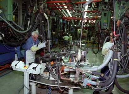 Cadena de montaje de la empresa automovilística Seat en Martorell (Barcelona).