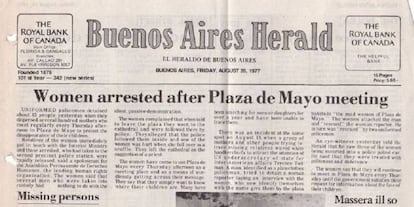 O ‘Buenos Aires Herald’ denuncia, em sua capa de 26 de agosto de 1977, a detenção de integrantes das Mães da Praça de Maio.