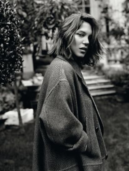 Léa Seydoux con abrigo de Rochas.