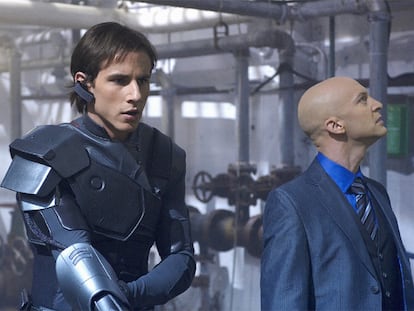Escena de la serie <i>Aaron Stone,</i> protagonizada por el actor Kelly Blatz.
