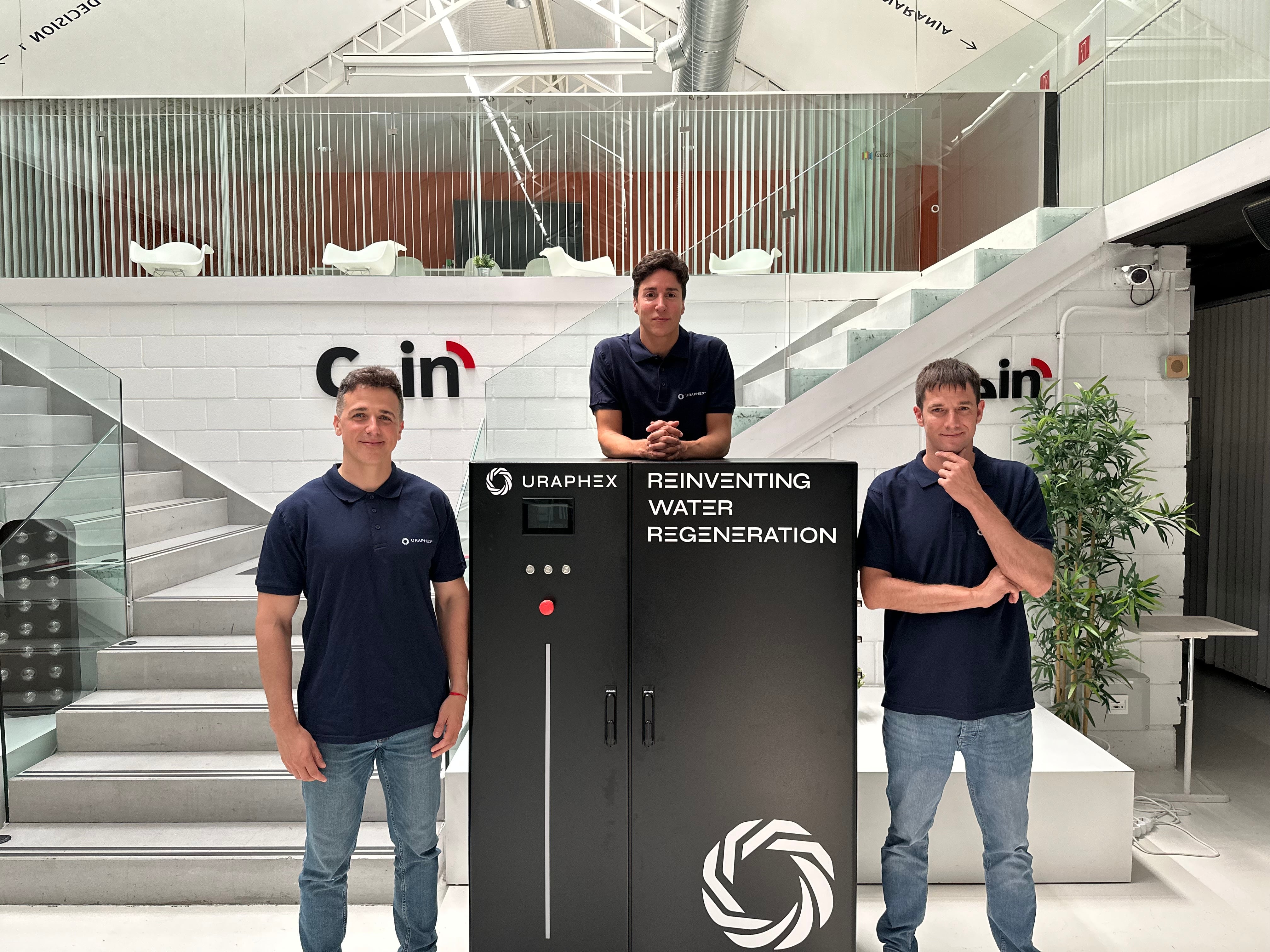 Desde la izquierda, Néstor García, Javier López y Alejandro Valerio, cofundadores de Uraphex.