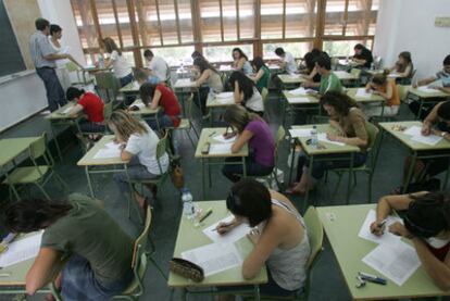 Un examen de oposiciones docentes en Cheste (Valencia).