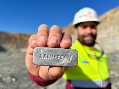 Ficha de zinc extraído por la empresa Lain Tech.