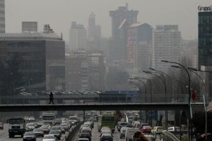 La contaminación cubre el cielo de Madrid.