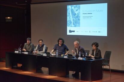 Ponentes de la conferencia 'El museo en el futuro. Cruces y desvíos', en el auditorio del Reina Sofía.