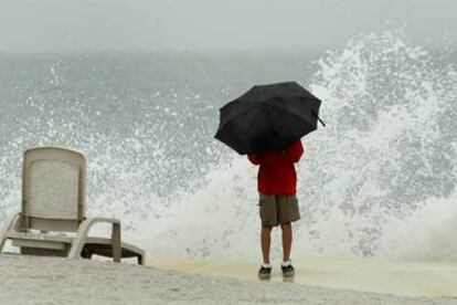 La tormenta tropical podría convertise en huracán este martes.