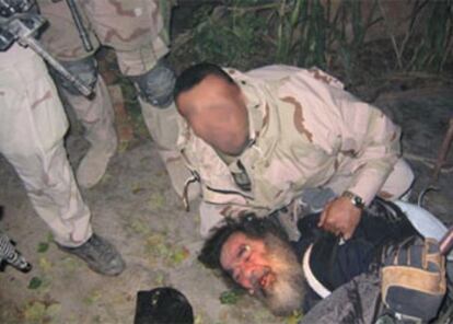 El Ejército de EE UU ha difundido hoy las primeras imágenes del arresto del ex dictador iraquí.