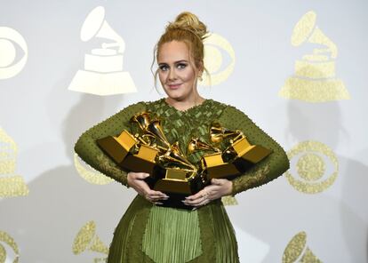 En 2011, Adele fue operada de una afección en la garganta, que la ha obligado de bajarse de los escenarios durante lo que resta de temporada. La cirugía buscaba detener el sangrado de un pólipo benigno de sus cuerdas vocales. La cantante anunció un mes antes en su blog sus problemas de slaud que la obligaron a cancelar su gira: "Estoy destrozada y preocupada. Tengo que contaros que otra vez estoy sufriendo problemas con mi voz".