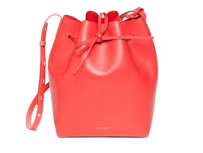 32 pruebas de que la bombonera es el bolso del verano