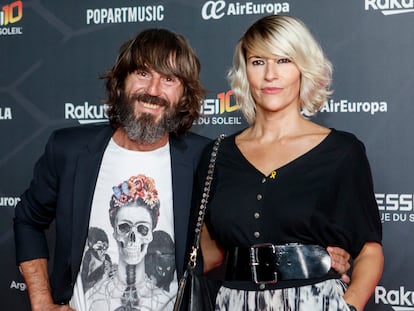 BARCELONA, SPAIN - OCTOBER 10: Santi Millan and Rosa Olucha pose on the red carpet during the premiere of  'Messi 10' by Cirque du Soleil  on October 10, 2019 in Barcelona, Spain. (Photo by Xavi Torrent/WireImage)