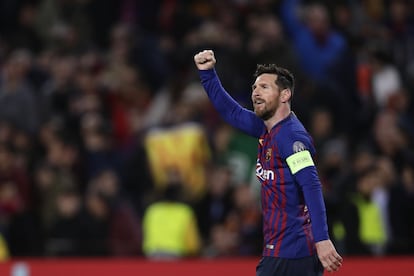 El delantero argentino, Lionel Messi, celebra el primer gol del Barcelona.