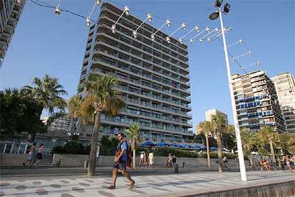 Hotel Cimbel, propiedad del primer teniente de alcalde Salvador Moll.