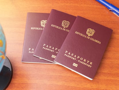 Tres pasaportes colombianos, en una imagen de archivo.