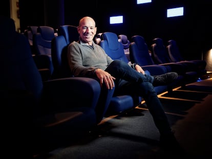 Howard Gordon, guionista y productor de series, fotografiado en la sala de visionados de Sony Pictures en Madrid el 3 de marzo.