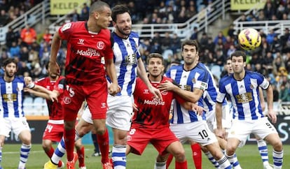 Kolo marca el primer gol del Sevilla en Anoeta. 