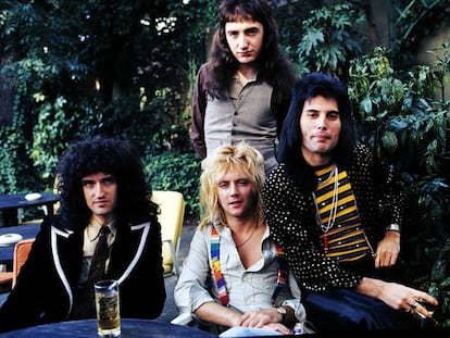 Brian May, John Deacon, Roger Taylor y Freddie Mercury, Queen, en 1976.