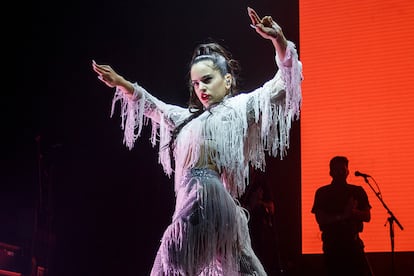 Rosalía, durante la sua esibizione al Sónar nel 2018.