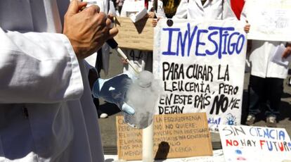 Protesta de jóvenes investigadores por los recortes, en 2013.