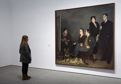 La obra 'Mi familia' (1937), de Ignacio Zuloaga, en el Museo Nacional Centro Reina Sofía, en Madrid.