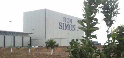 Planta de Don Simon (J. Garc&iacute;a Carri&oacute;n) en Huelva.