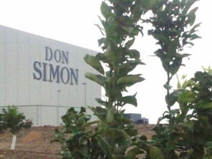 Planta de Don Simon (J. Garc&iacute;a Carri&oacute;n) en Huelva.