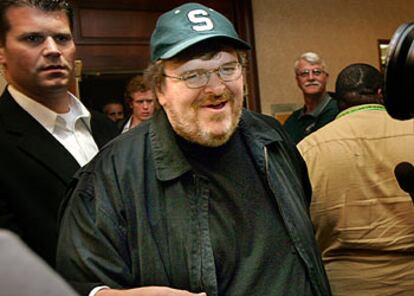 El director de cine Michael Moore asiste estos das  a la convencin del Partido Demcrata en Boston.