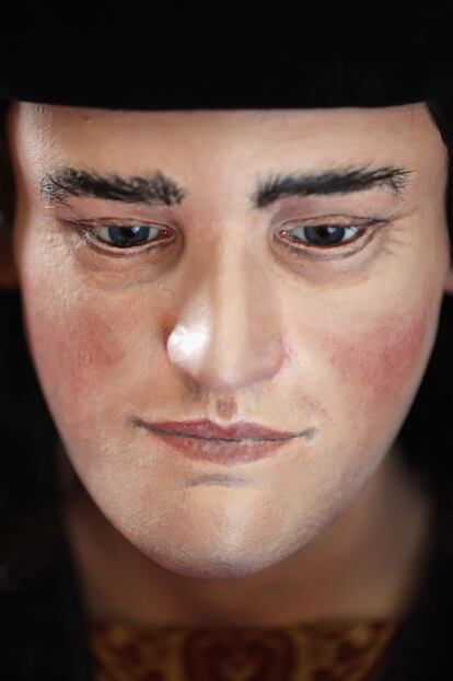 Una visión frontal de la cara reconstruida en 3D del soberano fallecido en 1485.