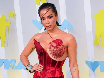 NEWARK, NEW JERSEY - AUGUST 28: Anitta arrives at 2022 MTV VMAs at Prudential Center on August 28, 2022 in Newark, New Jersey. (Photo by Gotham/WireImage)