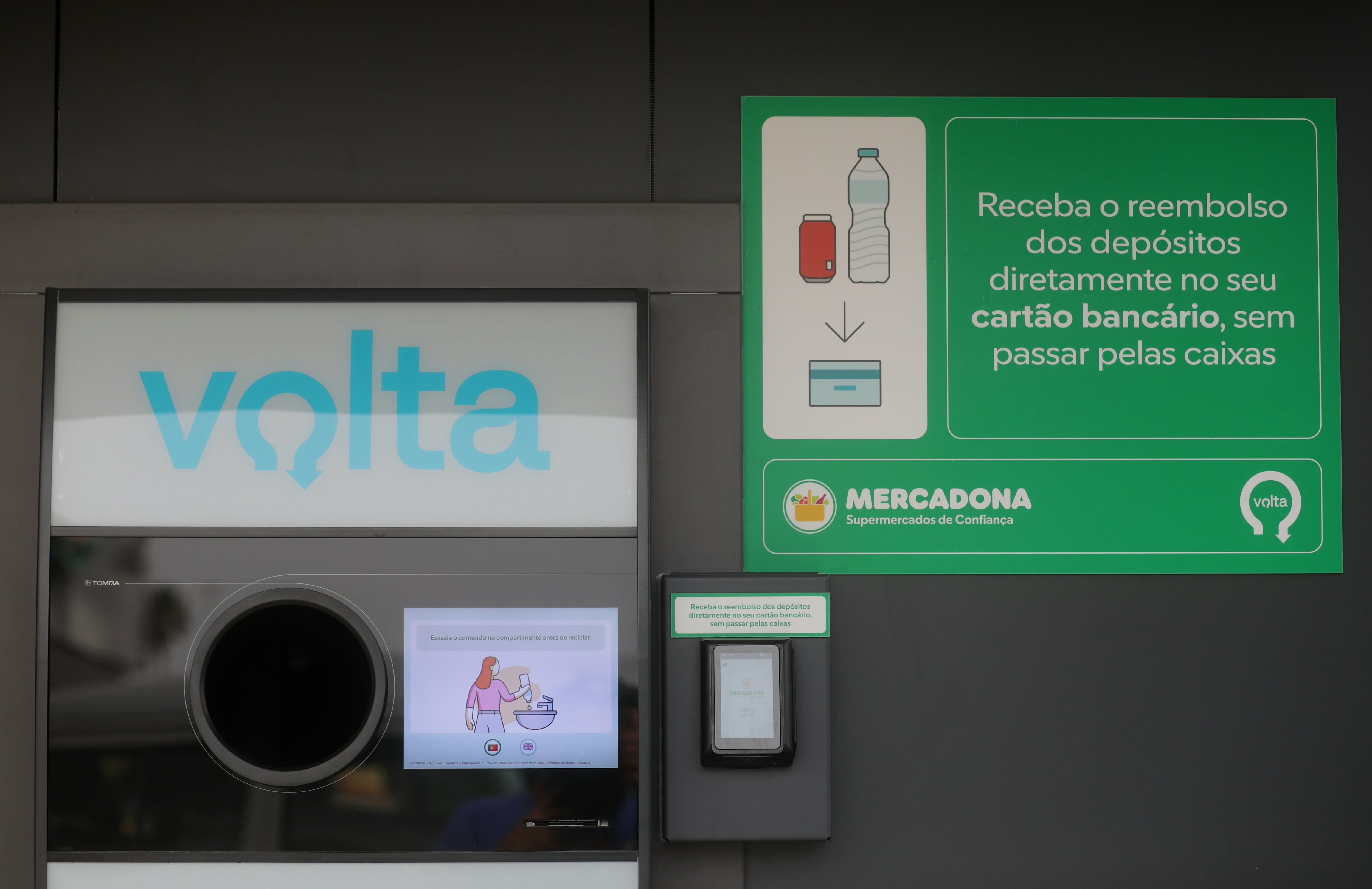 Máquina del nuevo sistema SDDR del Mercadona de Caldas da Rainha (Portugal). 