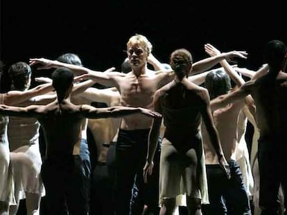 El director de la Compañía Nacional de Danza, Nacho Duato, no sólo baila, también y por primera vez, recita monólogos durante su actuación.