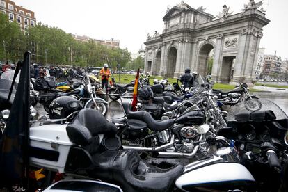 Parada en la Puerta de Alcalá o Plaza de la Independencia.