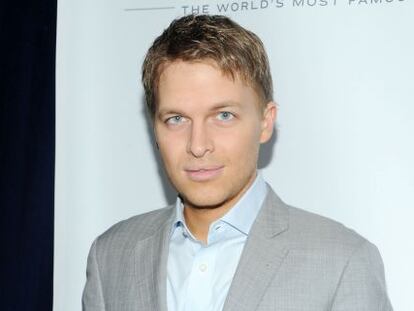 Ronan Farrow.