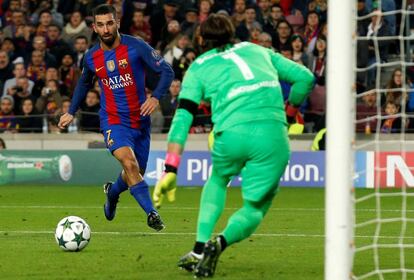 Arda Turan, que va fer tres gols davant el Borrussia M&ouml;nchengladbach.