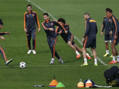 Jugadores del Real Madrid, durante el entrenamiento