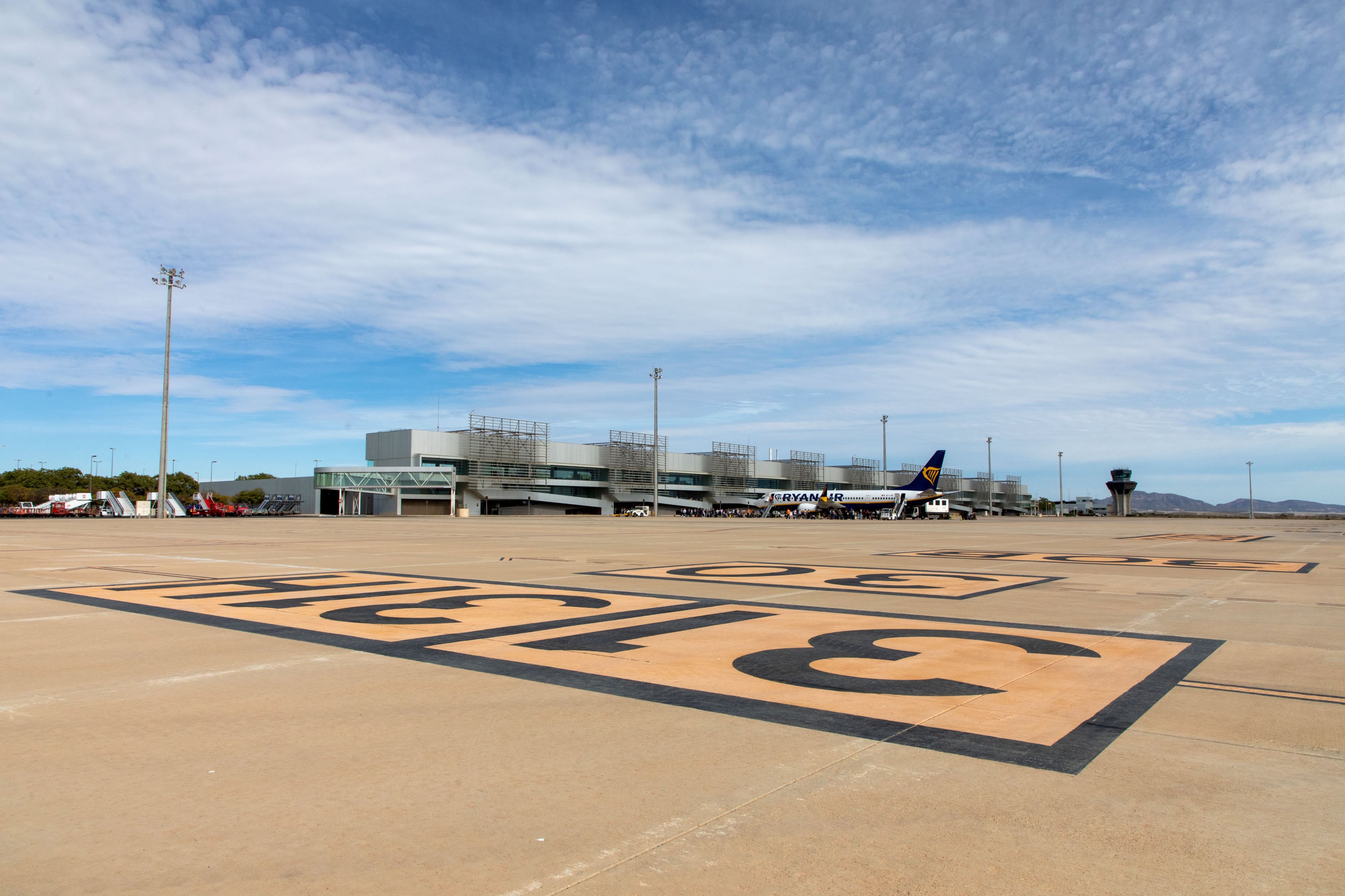 Vista de la terminal del aeropuerto internacional de Murcia.