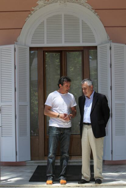 El actor Antonio Banderas, con el presidente de la Junta de Andalucía, José Antonio Griñán