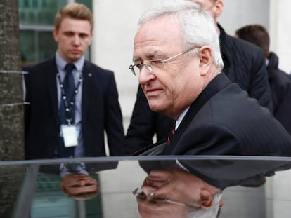 El expresidente de Volkswagen, Martin Winterkorn, a su salida del Parlamento alemán en 2017. 