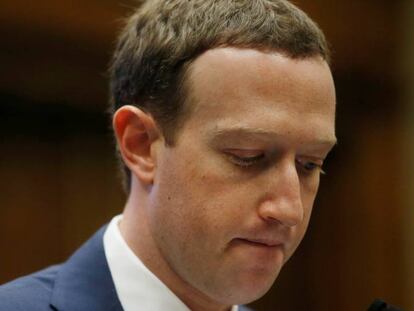 El CEO de Facebook, Mark Zuckerberg, durante su comparecencia en el Congreso. 