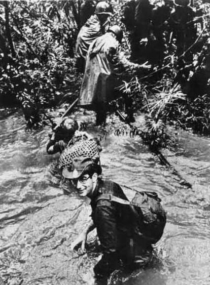 El periodista David Halberstam, en el frente de Vietnam.