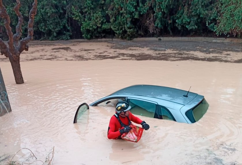 El temporal deja un desaparecido y numerosos problemas en las carreteras 