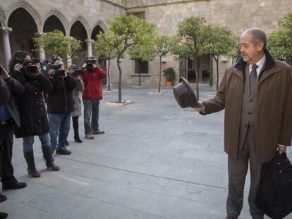 Felip Puig, consejero de Empresa, a su llegada a la reunión semanal del Gobierno catalán.