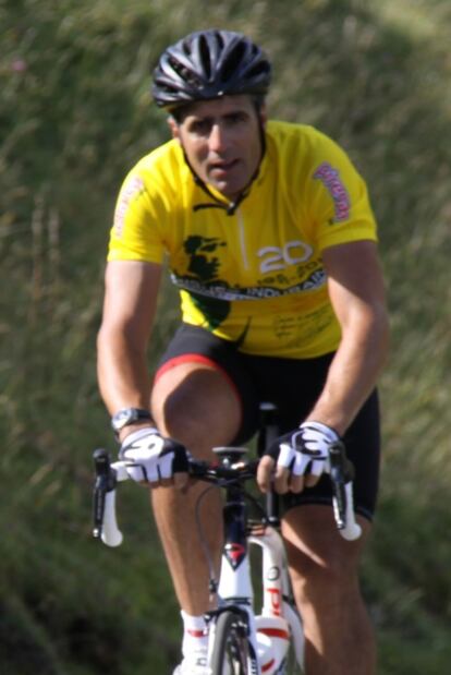 Indurain nunca se pona en pie sobre la bicicleta, pero mantena un ritmo sobre su bici que a duras penas se poda seguir.