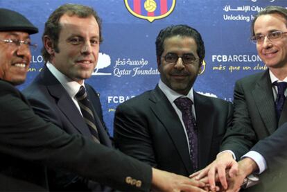 Sandro Rosell y Xavier Faus, junto al vicepresidente de Qatar Sports Investment, Ahmad al Sulaiti.