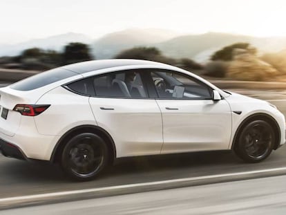 Tesla vuelve a rebajar el precio del Model Y, el coche eléctrico que arrasa en Europa