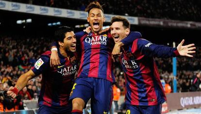 Suárez, Neymar y Messi celebra un gol al Atlético.