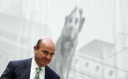 El ministro de Economía, Luis de Guindos, en el Congreso.