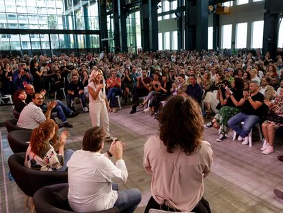 La vicepresidenta segunda del Gobierno y ministra de Trabajo y Economía Social, Yolanda Díaz, en un acto en otoño pasado en Sabadell.