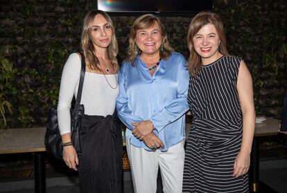 Valeria Santos, periodista de W Radio Colombia, María Noel Vaeza, directora Regional de ONU Mujeres América Latina y el Caribe y Bibiana Aido, representante de ONU Mujeres Colombia.