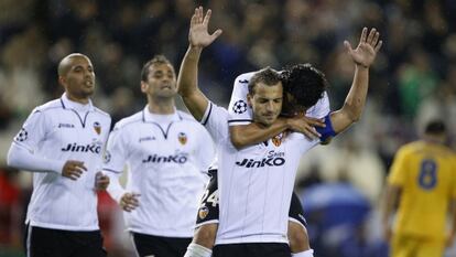 Soldado celebra su gol de penalti.