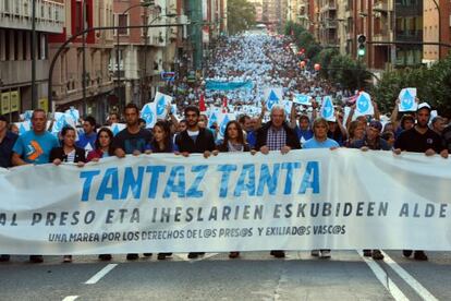 Un aspecto de la manifestaci&oacute;n en favor de Herrira y los presos de ETA en Bilbao.